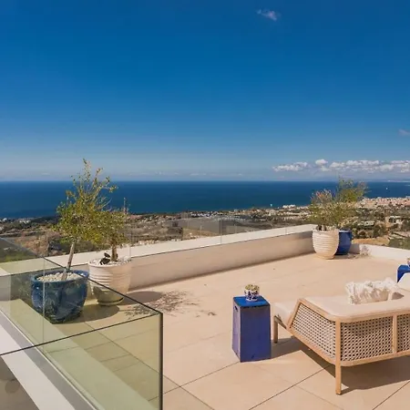 Con Piscina Infinita Y Vistas Al Mar *