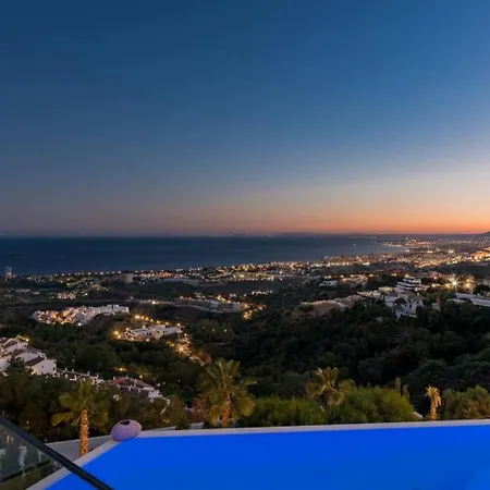 Con Piscina Infinita Y Vistas Al Mar * Marbella